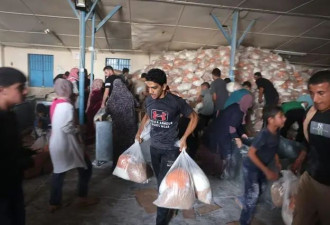 加沙围城:民众喝污水抢夺食物,医生缝衣针缝伤口
