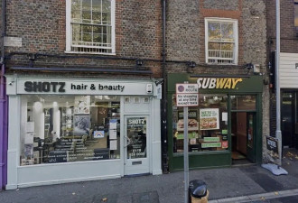 中国留学生在英国Subway遭遇抢劫，店员冷眼旁观