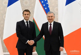 乌兹别克斯坦总统与法国总统马克龙举行会谈