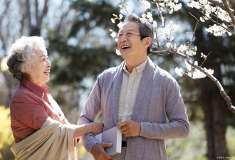 中国大批退休老干部选择“出国养老”