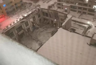 黑龙江佳木斯一体育馆发生坍塌，事发时疑有孩子在馆内