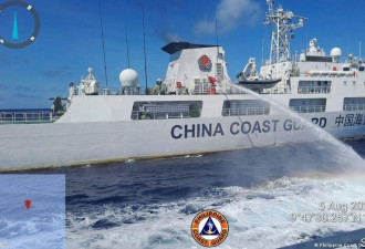 围绕争议岛礁 中菲两国海警船在南中国海再起冲突