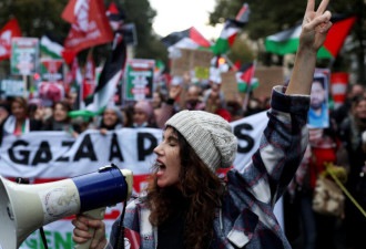 法国近万人参加游行，要求加沙“停火”