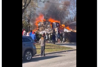 视频：士嘉堡民宅大爆炸房子被夷平 哭喊声一片！业主被困至今