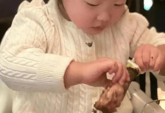 朱珠和老公带娃玩耍 长得超像爸爸王昀佳