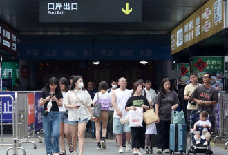 香港人潮，涌向深圳“野性消费”！
