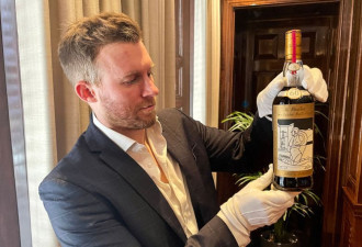 苏富比拍出超210万英镑天价苏格兰威士忌