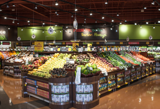 加拿大一家连锁超市巨头宣布限时政策：近两万种商品不涨价