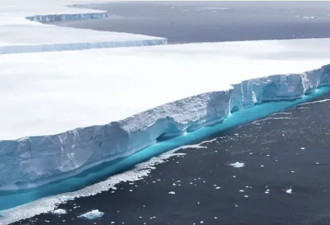 世界最大冰山加速移动,面积是纽约3倍