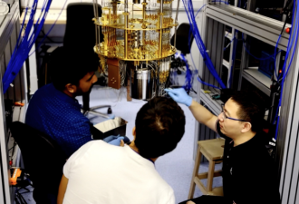 中国成功向海外交付首枚超导量子芯片