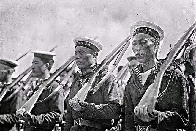 从清末到现代，中国海军的军帽变迁史_无忧资讯