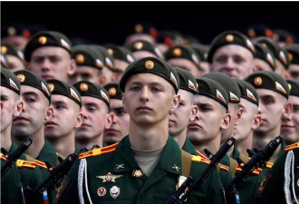 普京签新法令 军队规模增加17万人