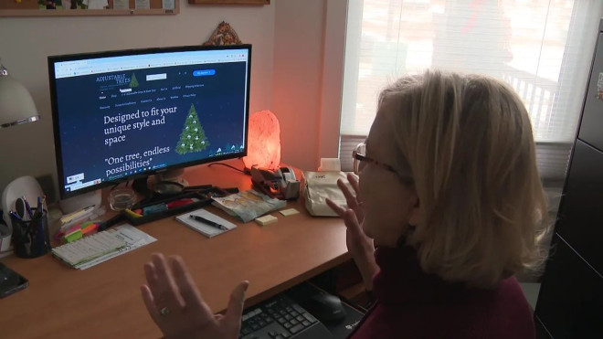 Spruce Grove, Alta. resident Suzanne Kyle lost $1,500 after buying what she thought was the perfect Christmas tree from Adjustabletrees.com.