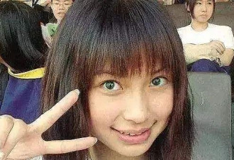 杨颖 15 岁在日本的照片被翻出，满身风尘味，网友惊呼