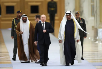 普京“闪电式”访问阿联酋与沙特后又会见伊朗总统