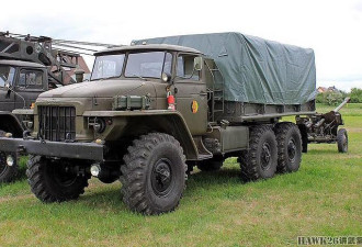 图说：乌拉尔-375越野卡车 苏军象征