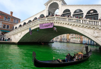 威尼斯运河突然变色！“我们已经命悬一线”