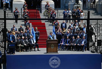 “局外人”就任总统，阿根廷展开“豪赌”
