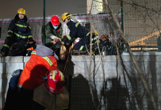 北京地铁事故伤者:从车厢摔到铁轨上,后脑流血不止