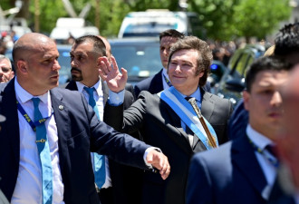 阿根廷11省宣布：进入经济紧急状态
