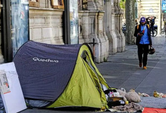 法国街头露宿人数激增!巴黎超400名未成年睡大街