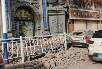 直击寒潮下的甘肃地震现场：砖梁倒塌，墙体裂口