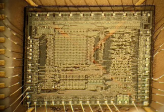40多年前的“未来科技”:1977年的电脑惊藏神秘芯片