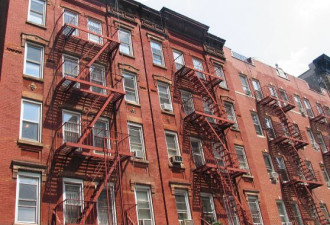因房租纠纷 纽约房东公寓纵火企图烧死一家8口