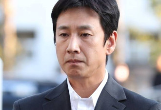 韩国演员李善均疑似自杀 车内晕倒被发现