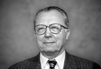 “欧元缔造者”、欧盟前主席德洛尔逝世,享年98岁