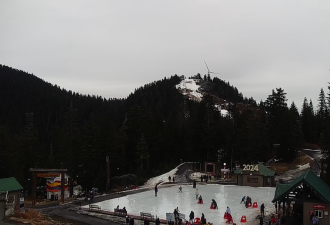 雪场关门大吉 滑雪变&quot;滑土&quot;！BC冬季高温 打破百年纪录！