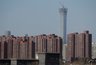 中国房地产市场供需双弱，危机仍未过去