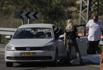 汽车疑冲撞2以色列人！反击开枪击毙巴4岁女童