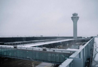风暴席卷美国中部 超2000航班被取消