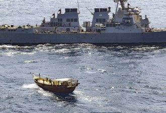 美国2海豹队员生死不明，企图登船坠海