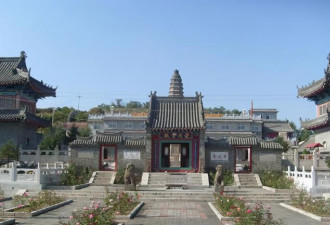 藏身于辽宁小城的寺庙：藏有中国第一佛殿