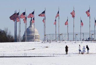 冬季风暴袭击美国多地 至少83人死亡