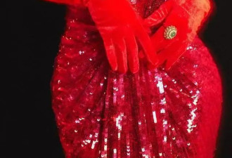 影视圈十大当红性感女神！她们靓丽妩媚魔鬼身材..