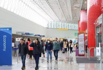 多名中国留学生杜勒斯机场入境 遭盘查并遣返