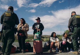 纽时：为何大批移民选择“走线”赴美自首：他们相信自己能留下