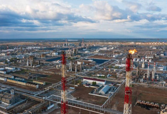 乌克兰无人机深入俄罗斯 袭击俄南最大炼油厂