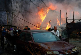 “10年来最致命”野火烧4.3万公顷 已酿46死