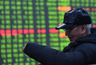 客座评论：中国股市崩盘或将导致社会风险