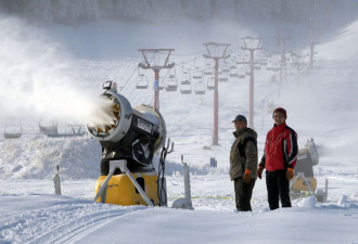 当暖冬遇上滑雪热:“没雪,一切无从谈起”