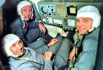 苏联飞船返回地球，舱门打开3名宇航员已经死亡