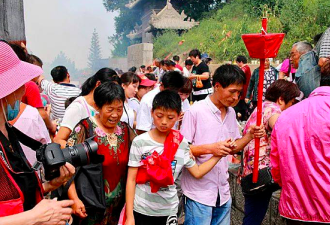 83万人挤爆！曾经最“土”景点春节翻身了