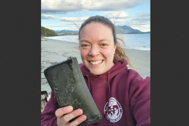 TikToker goes viral after ocean returns lost wallet near Tofino -  Tofino-Ucluelet Westerly News