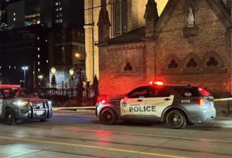多伦多市中心半夜打架1人被刺伤送往医院