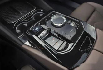 宝马i5新车型售价曝光 配四驱系统