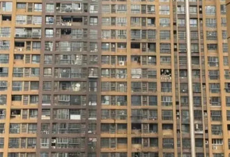 南京火灾下的窒息评论:鸽子楼,贫民窟